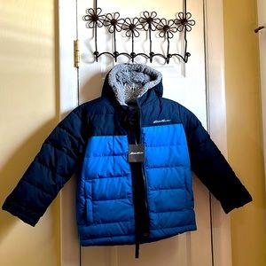 Down hooded jacket